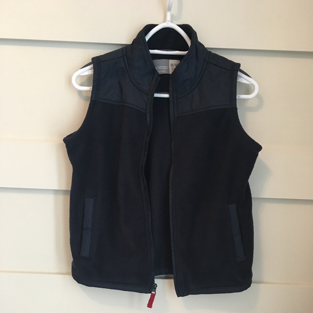 Polar vest with pockets/veste de polar avec poches